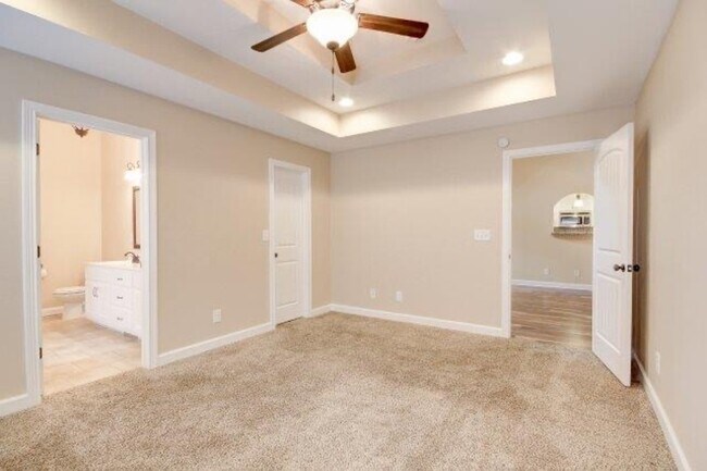 Building Photo - 3746 Silver Fox Ct