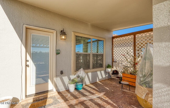 Building Photo - 13102 Cozy Cove Ave