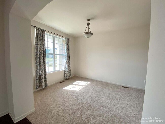 Building Photo - 4430 Montith Dr