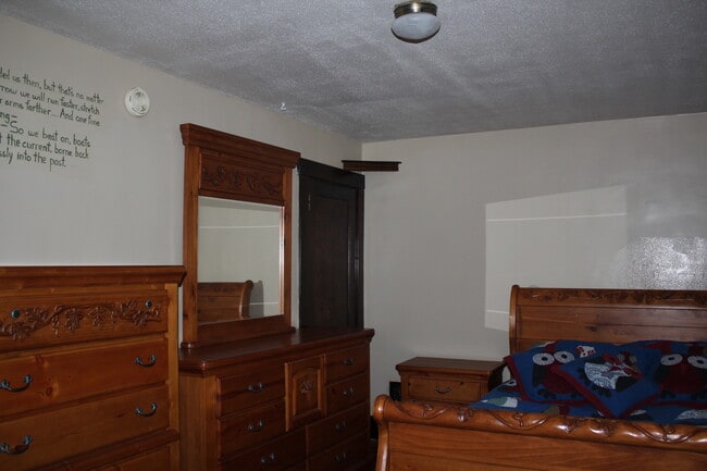 Building Photo - 1004 Winterton St