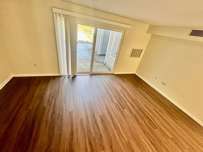 Building Photo - 13 Beal's Cove Rd