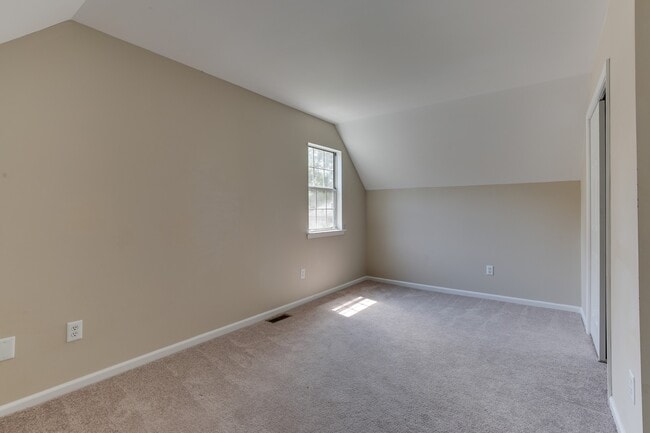 Building Photo - 732 Galahad Dr