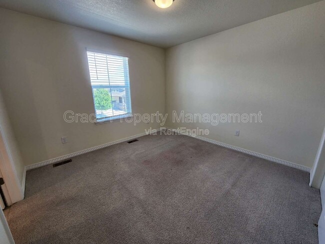 Building Photo - 808 Byrd Dr