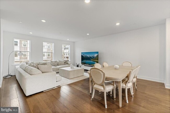 Building Photo - 122 ADA Hightower Ave