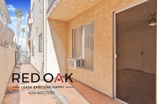 Building Photo - 4069 Oakwood Ave