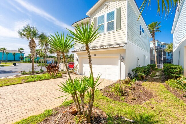 Building Photo - Welcome to Coastal Living at its Finest!