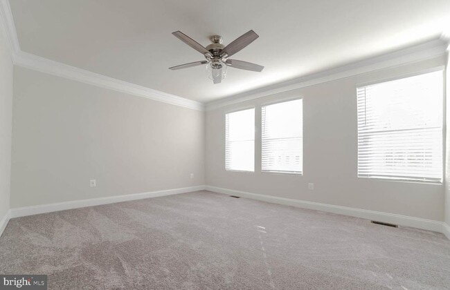 Building Photo - 23861 Myrtle Glen Way