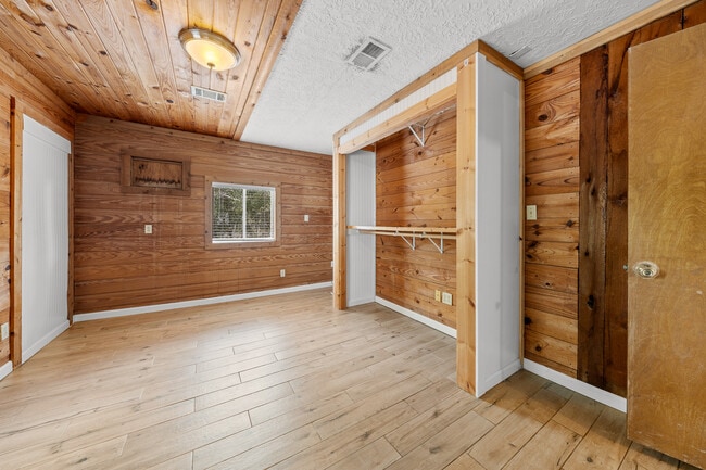 Building Photo - 301 Tatum Rd