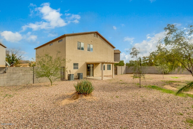 Building Photo - 30454 N Honeysuckle Dr
