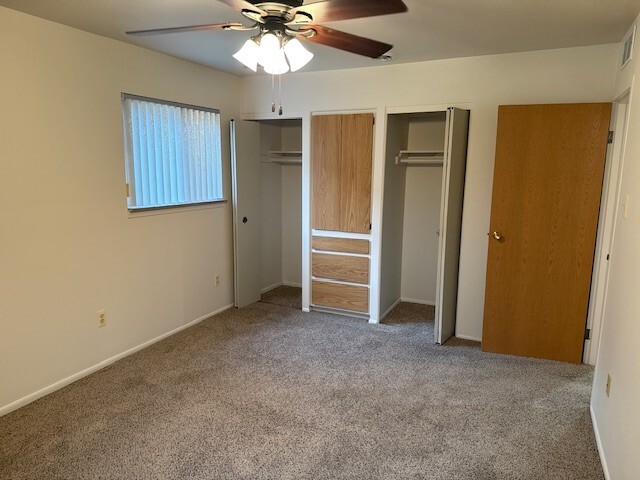 Building Photo - Country Apartments