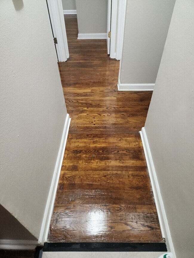 Building Photo - 1135 Laire Dr