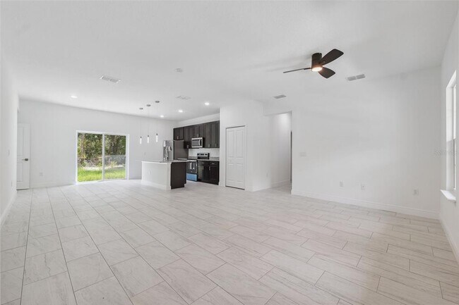 Building Photo - 10089 N Athenia Dr