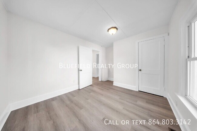 Building Photo - 217 Norris St