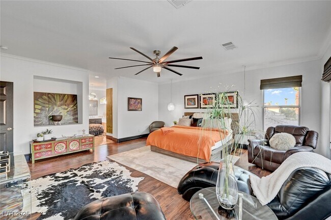Building Photo - 9593 Los Cotos Ct