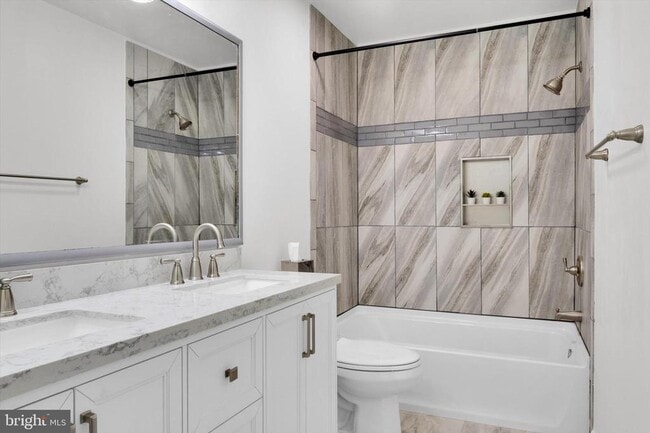 Building Photo - 4224 Kinmount Rd