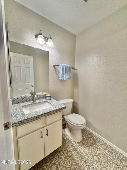 Building Photo - 2604 Sunny Slope Dr