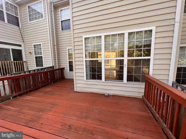Building Photo - 519 Planters Terrace NE
