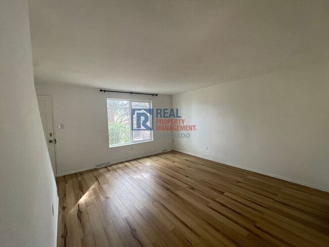 Building Photo - 1224 Cree Dr