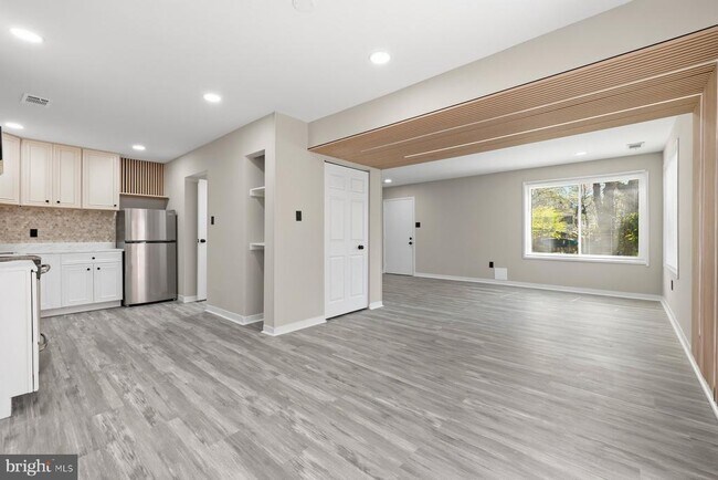 Building Photo - 18323 Allspice Dr