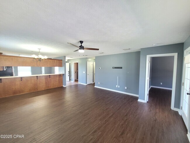 Building Photo - 276 Orinda St
