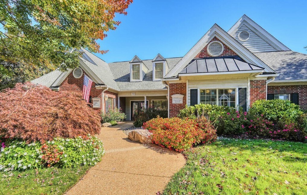 Building Photo - 3922 Penderview Dr