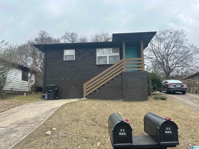 Building Photo - 2938 42nd Ave N
