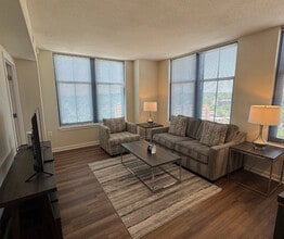 Building Photo - 1500 15th St S