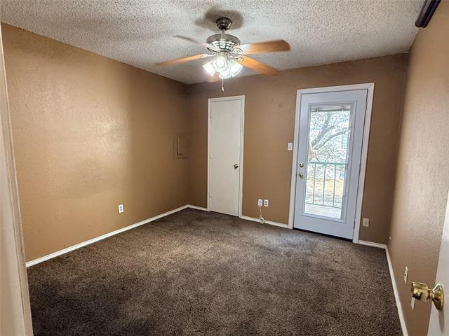 Building Photo - 2300 Bamboo Dr