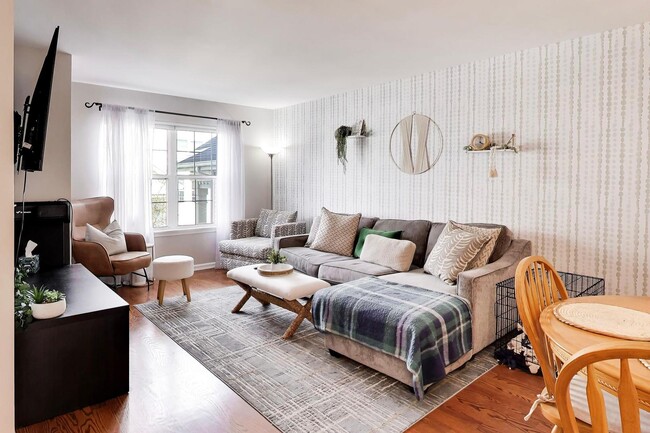 Building Photo - 590 Triumph Ct