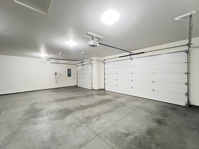 Building Photo - 2370 W Herron Ridge Dr