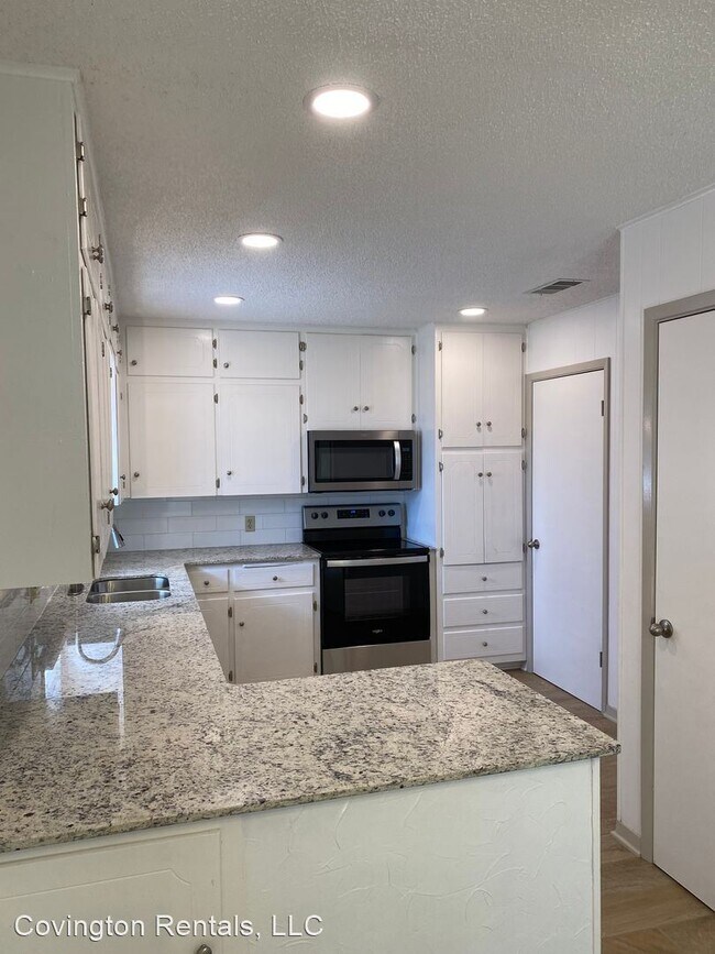 Building Photo - 3 br, 2 bath House - 204 Montrose St