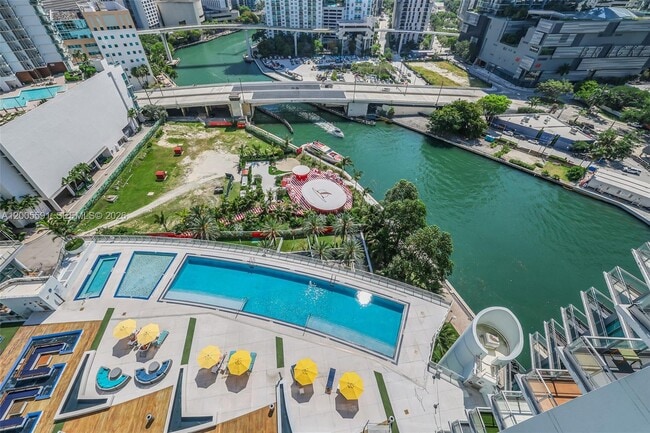 Building Photo - 92 SW 3rd St