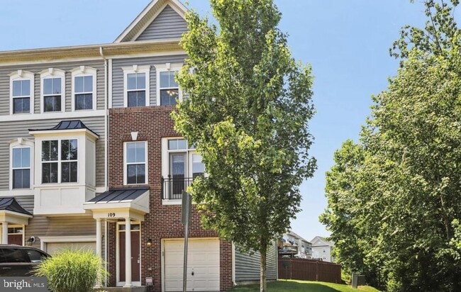 Building Photo - 109 Bellingham Dr