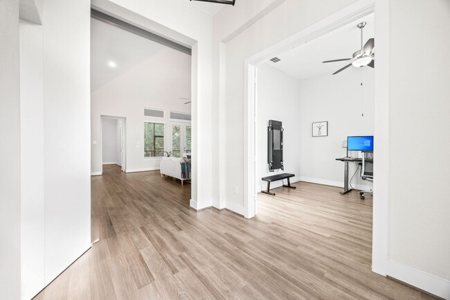 Building Photo - Stunning Single-Story Home with Designer Finishes, Private Pool & Expansive Greenbelt Lot