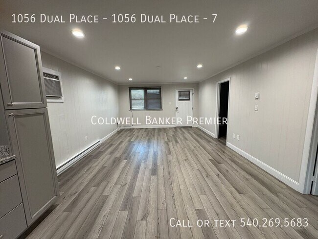 Building Photo - 1056 Dual Pl
