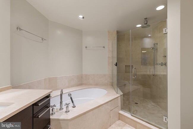 Building Photo - 801 Key Hwy