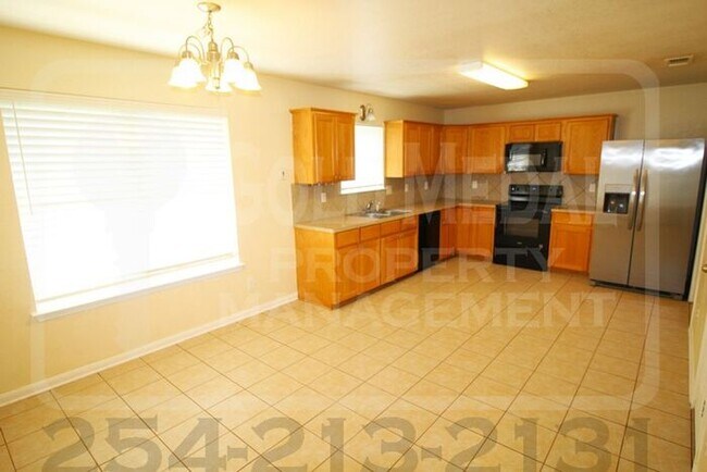 Building Photo - 602 Aries Ave