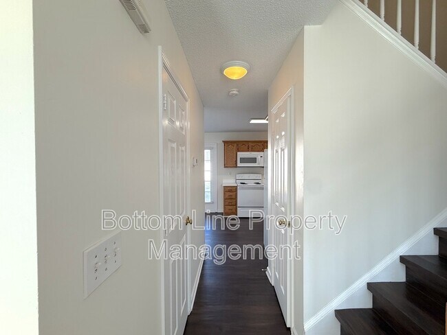 Building Photo - 8821 Cameron Spring Rd