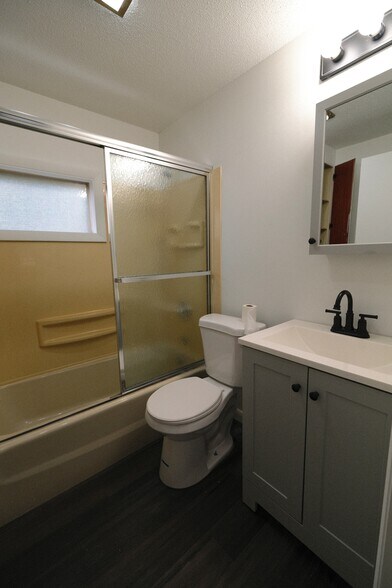 Building Photo - 56 Pleasant St