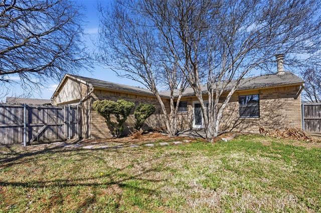 Building Photo - 512 White Oak St