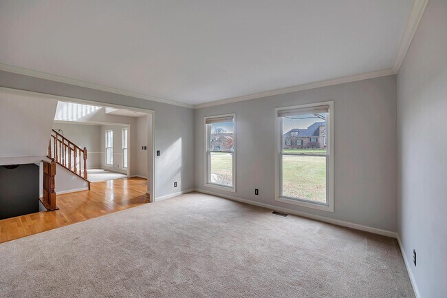 Building Photo - 1658 Grandview Dr