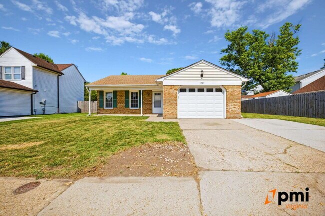 Building Photo - 3 BEDROOM 2 BATH W/GARAGE IN VIRGINIA BEACH PETS ALLOWED