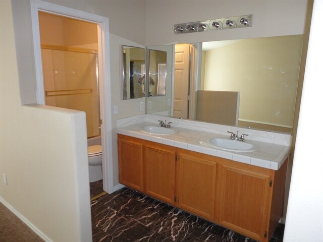Building Photo - 222 Mariposa Way