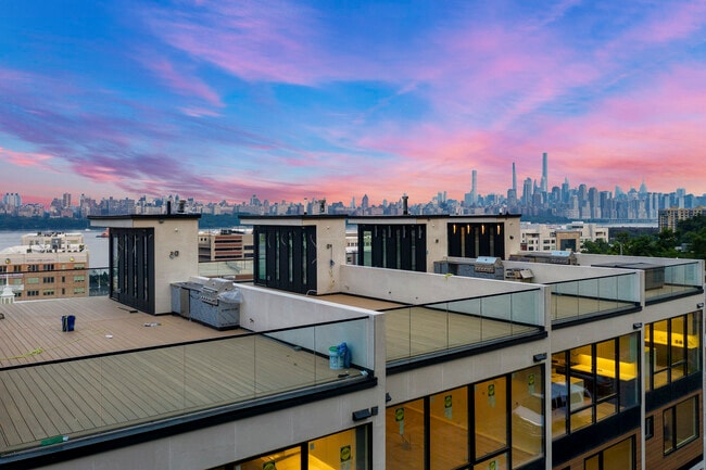 Building Photo - 8822 Churchill Rd