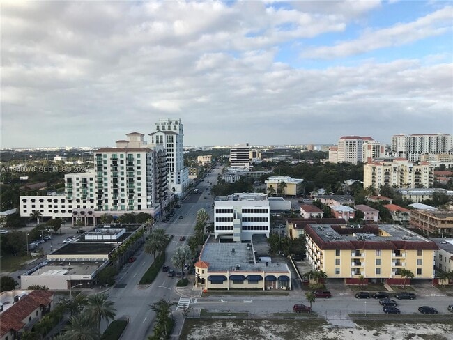 Building Photo - 1607 Ponce de Leon Blvd