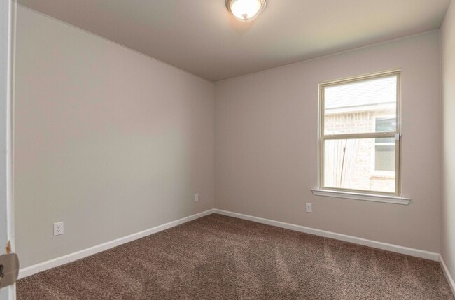 Building Photo - 4 bedroom home for rent in Youngsville