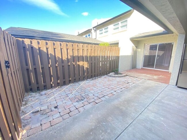 Building Photo - 1718 Gulfview Dr