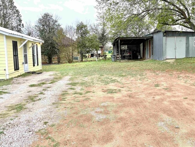 Building Photo - 708 Avenue S