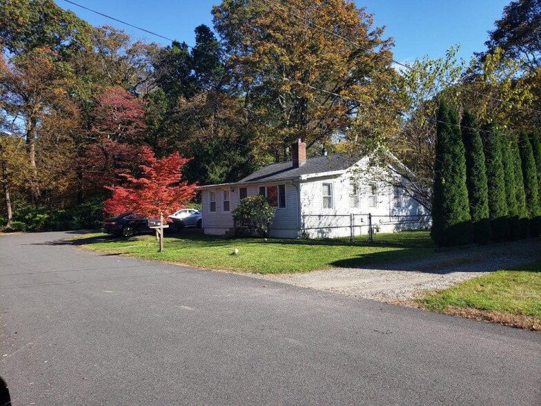 Primary Photo - 23 Budd Ave