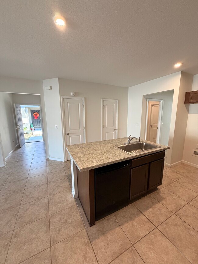 Building Photo - 17930 Turning Leaf Cir